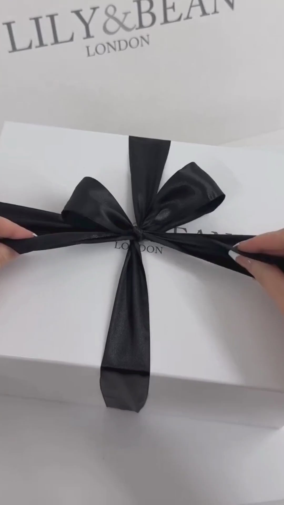 Our_custom_bridal_clutches_1080P.mp4